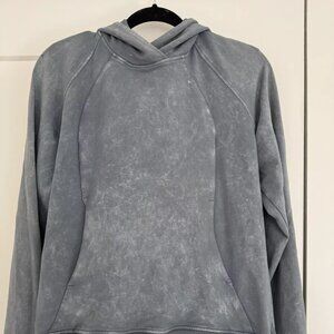 Lululemon Sweatshirt Womens Gray Hooded Pullover Sweatshirt size 6 Yoga Running